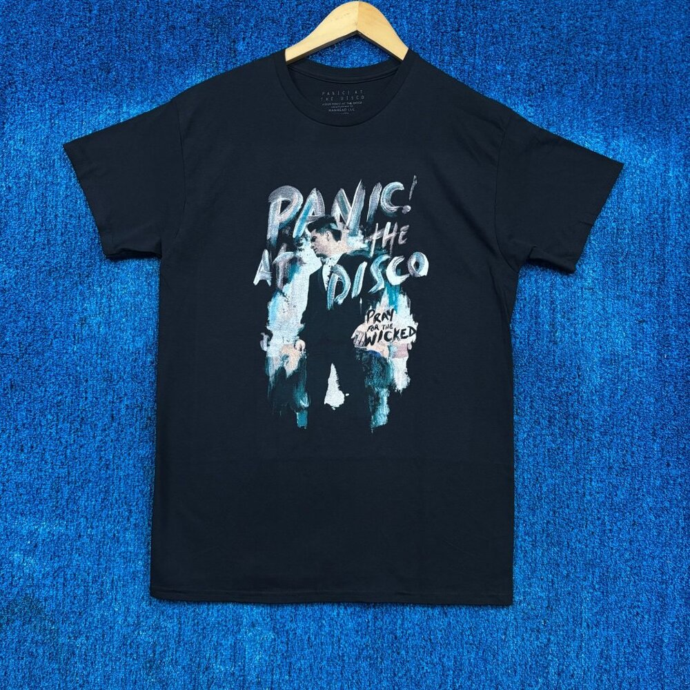 Panic At The Disco Pray For The Wicked Rock T-Shirt Size Medium